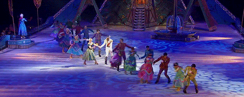 acharmingnotion:❄holy shit who let Kristen Bell on the ice in the first gif????
