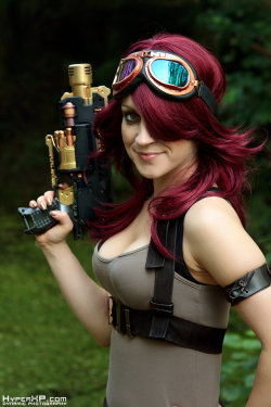 cosplaygeekness:  Steampunk : 2012 : Tink