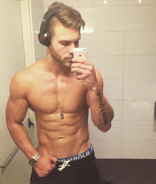lumbrjax:  Instagram user @adam_modin http://ift.tt/1UuxMIp