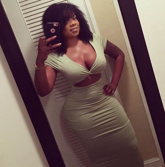 ratedthickent:   DUH DUH DUH DUH DAYUM👀