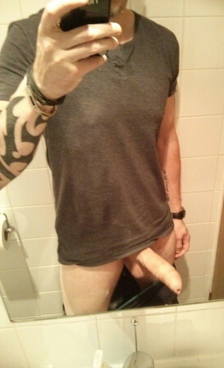 blackburnuncut:Restroom Bone