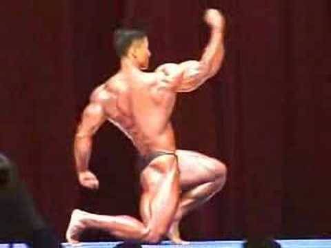 arpeejay:  Korean bodybuilder Lee Seung Cheol