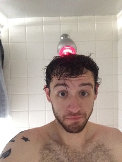 thesilverhammer:My shower head lights up