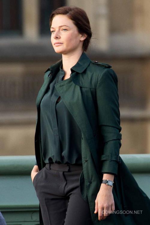 rebeccalferguson-deactivated201:Rebecca Ferguson on the Mission: Impossible 5 set in London!