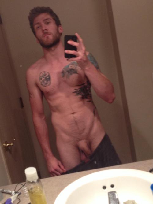 thy-kingdom-cum:  spacemouse420:  meowbombs LBGW - Love thin guys with long cocks.  Men…cocks…and everything nice!