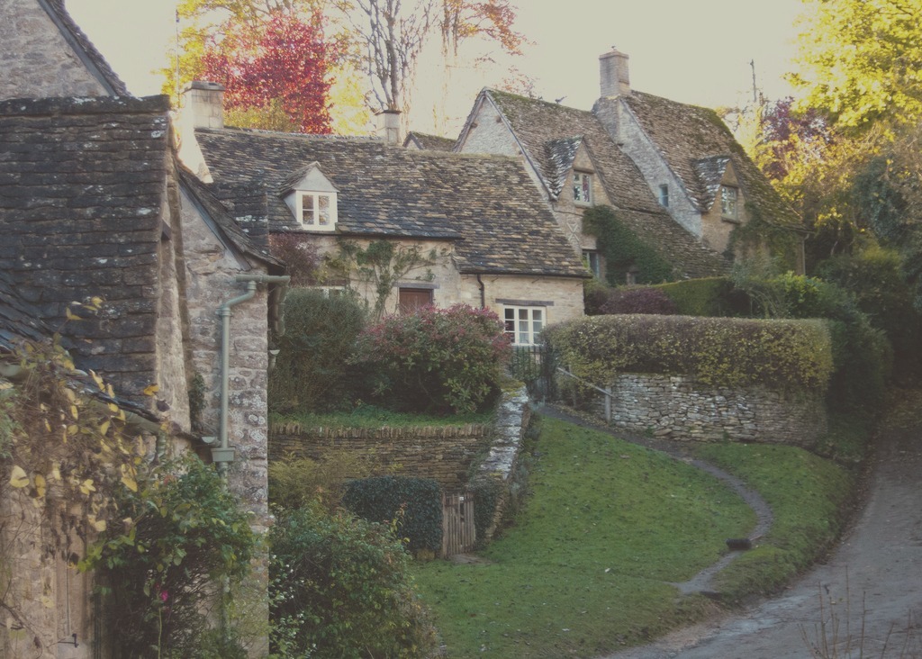 jacindaelena:     ~U&amp;M~ || Cotswolds  