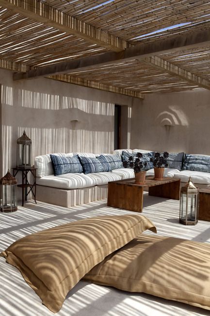 shaheenov7:Royal Moroccan Hospitality 