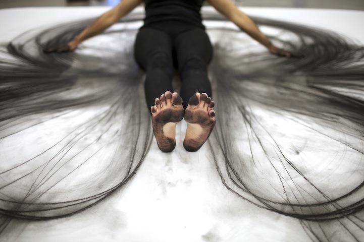 mymodernmet:  The Value of a Line by Heather Hansen Performance art involving dance-like
