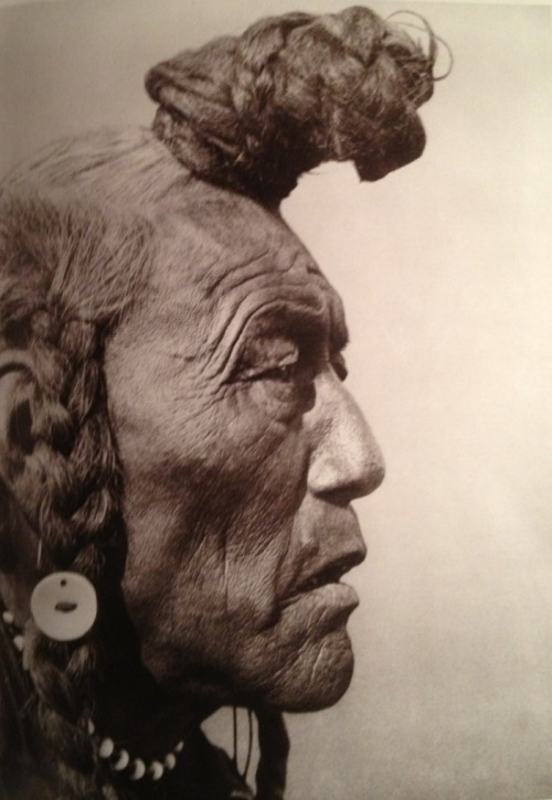 thefrankshow:“Bear Bull” Blackfoot, by Edward S. Curtis