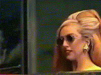 artpopist:  so auras not on artpop………… 