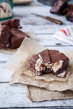 do-not-touch-my-food:  Brownie Sundae Bars