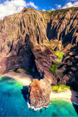 imalikshake:  Kalalau Cliffs By Ken Shelton 