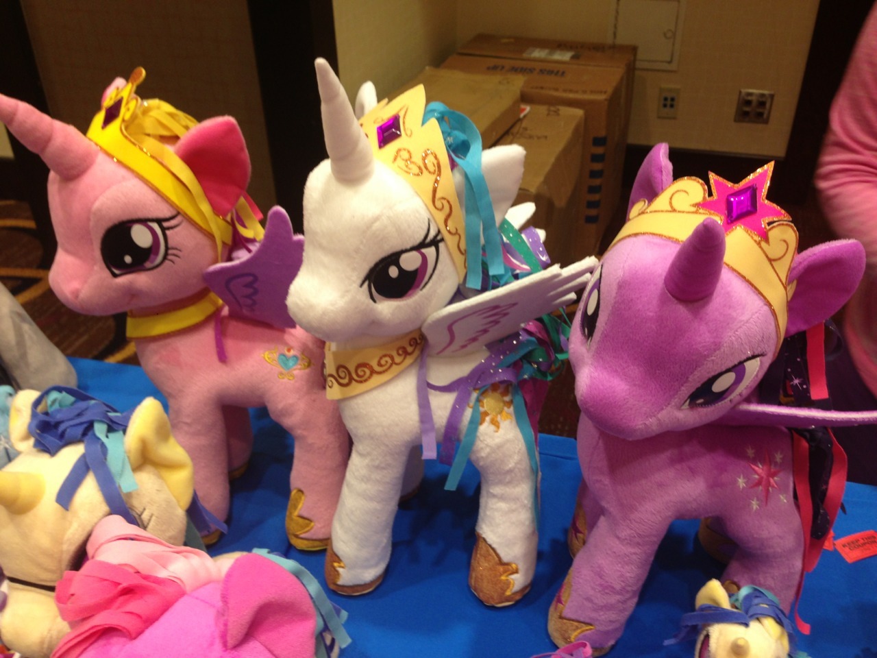anuvia:  tall-soy-latte:  missapplessoda:  Spotted these at the Funrise booth of