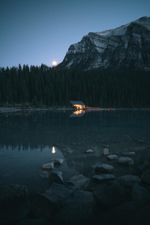 virtuallyinsane:Lake Louise, Canada byKevin Mueller