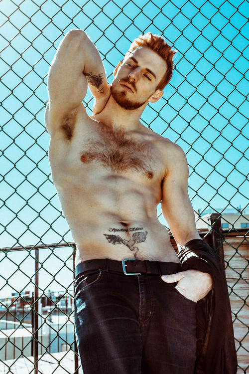 mikestand:  summerdiaryproject:  EXCLUSIVE     BLUE SKIES    with   STEVEN TRUMON GRAY    PHOTOGRAPHY BY TRAVIS CHANTAR   |   BROOKLYN, NEW YORK      © The Summer Diary Project.  Follow us on Facebook + Instagram + Twitter  Please do not reproduce