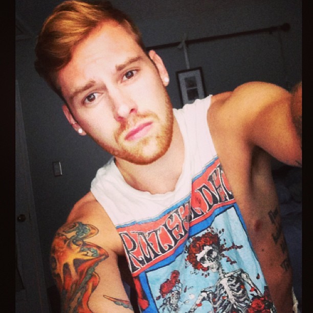 rmick24:  It’s Friday! Yay selfies! #gay #ginger #guyswithtattoos #octopus 