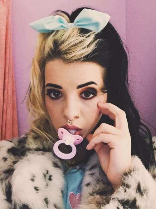 Melanie Martinez posted this on Twitter on December 16th, 2015