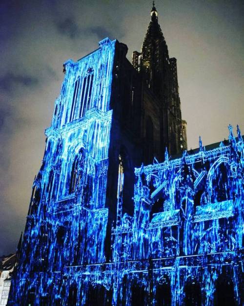 Illuminations cathédrale de #Strasbourg. . #cathedral #instastrasbourg #topstrasbourgphoto #s
