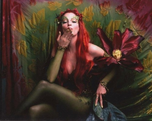 papapiusxiii: Uma Thurman as Pamela Isley / Poison Ivy in a promotional photoshoot for Batman &a