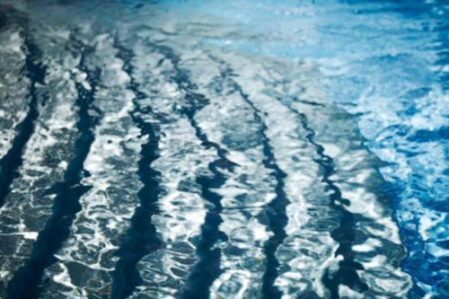 Rippled movement #bluehues #ocean #watertexture #rippledeffect #oceanshelf #majesticwater : David Zi