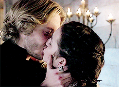 winar:  7 DAYS OF FRARY // DAY 5: Your favourite kiss 1x13 “The Consummation”
