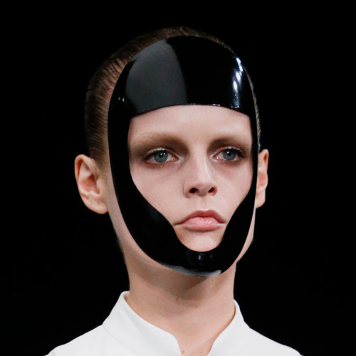 takca:  alexander mcqueen ss 15 