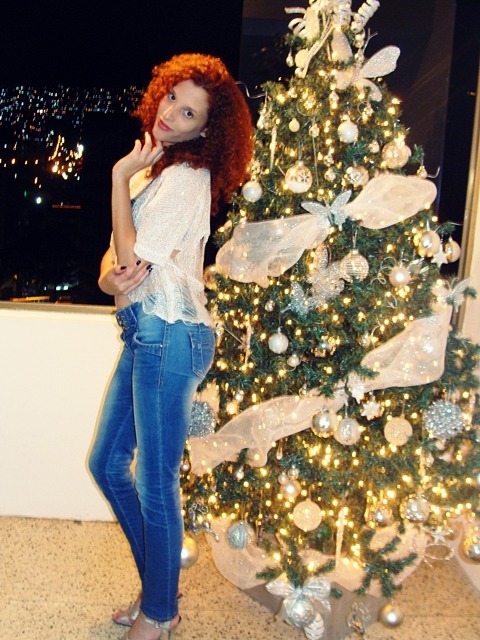 gypsystripper:  ♥ ❤ ❥ Me! wishing you all a Merry Christmas!! ♥ ❤ ❥  ☾ Vina d’Bellum ☾ 