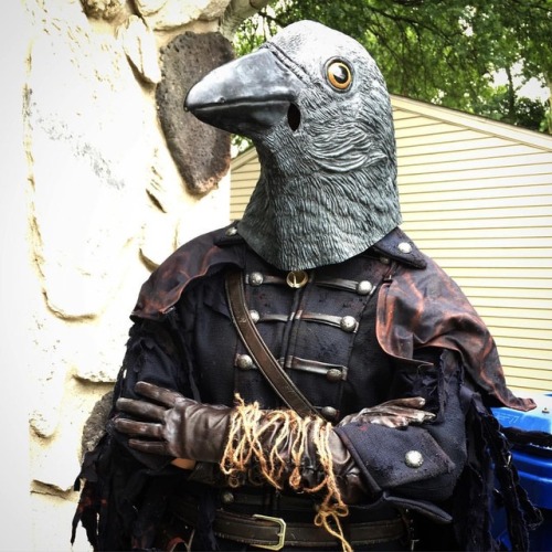 Eileen the Crow, hunter of hunters and corn enthusiast. ⚔️ #eggsisters #cosplay #bloodbornecosplay #