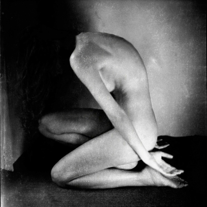o-amor-e-a-vida-a-sonhar:  Lack of Sunlight © Martina Danková