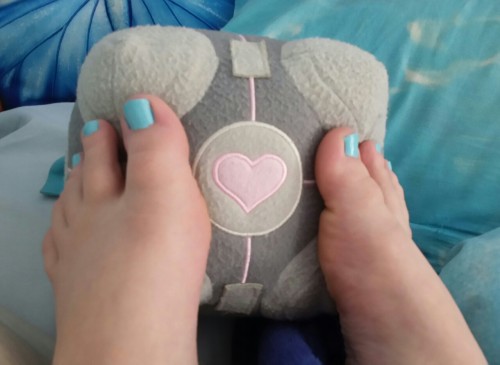 missphoenix-mysecretlife: Me and my companion cube ^_^