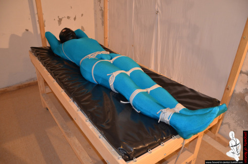 Bound in zentai