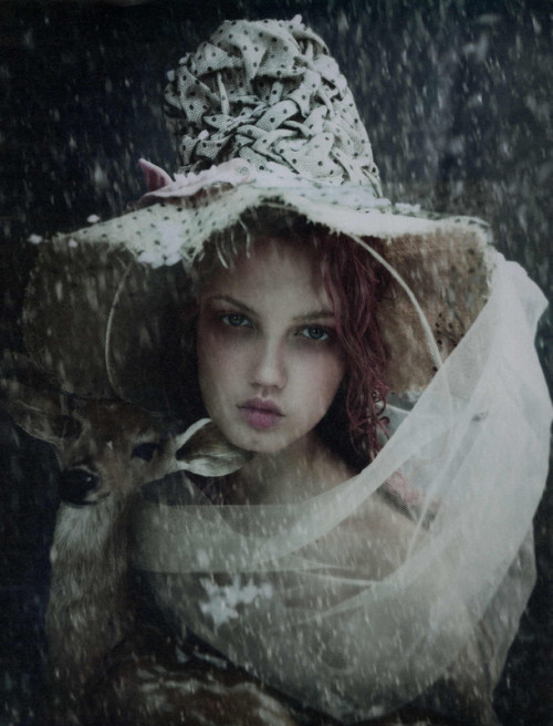 W Magazine Dec 2010 - Lindsey Wixson by Paolo Roversi