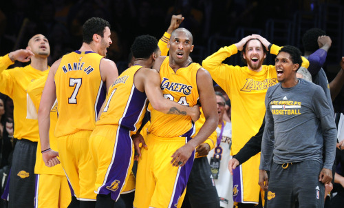 “Mamba out”Photos by Los Angeles Times