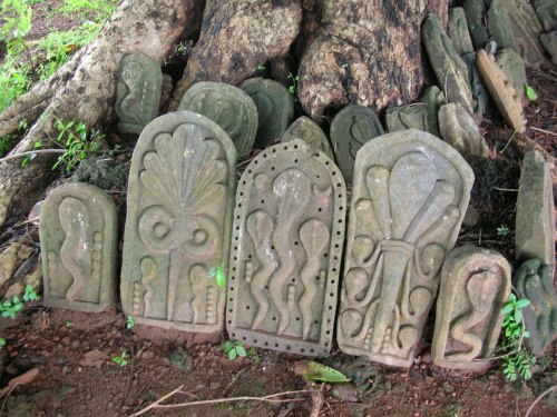 Nagakals under sacred tree, Mirjan fort, Karnataka