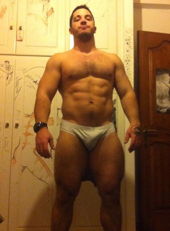 underlads:  The hottest guys in their underwear at UNDERLADS with over 18,000 followers!!!Submit