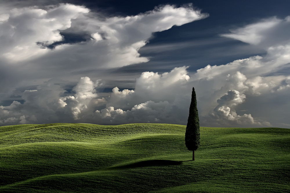 travelingcolors:  Waving countryside, Tuscany | Italy (by Carlos Gotay) 