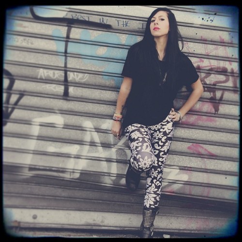 It&rsquo;s Silver time! Silver flowers leggings available on www.papinto.com #beautiful #fashion #fa