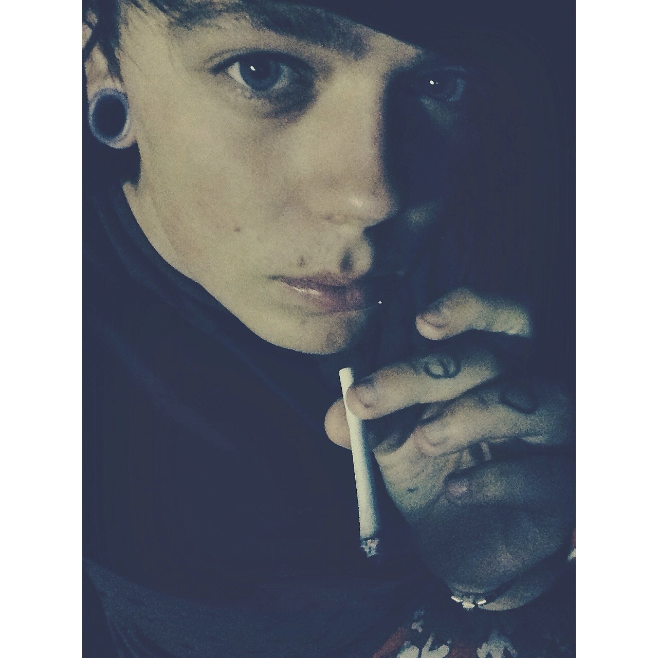 kaiasaurr:  Night time tea &amp; cigarettes 