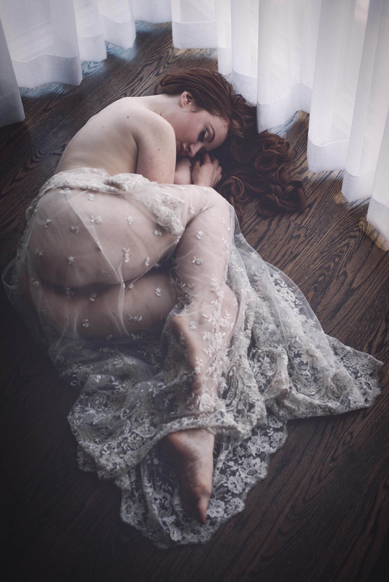 jessamynerose:  My heart is open when I dream  Photographer Daniel Anton NYC http://danielantonnyc.tumblr.com/