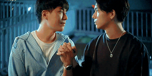 cherryohaew:zhou shu yi & gao shi de holding hands in the final episode