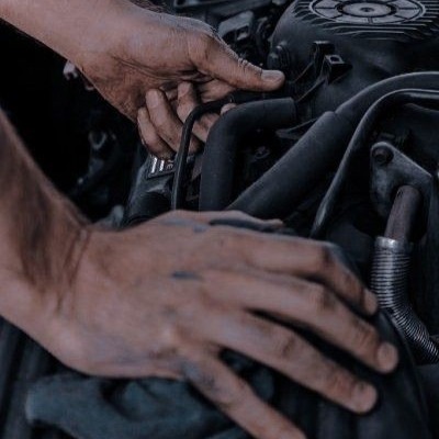 Dilf!mechanic!bucky