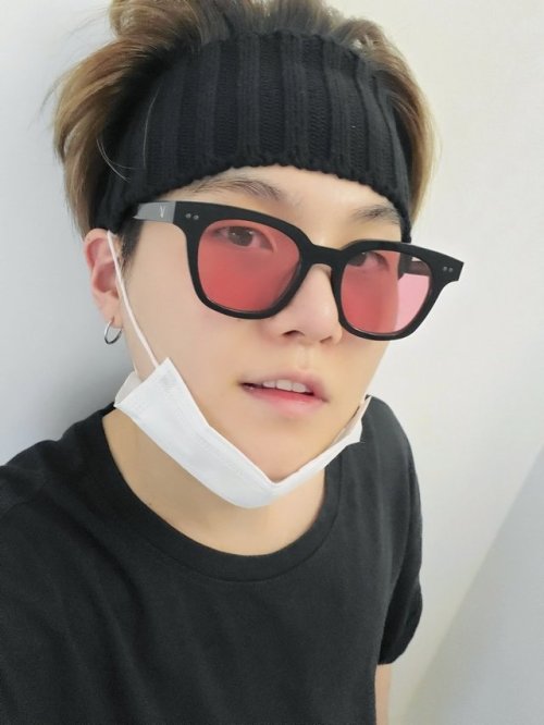 allforbts: 190830 Yoongi’s Tweet 폭주족 아닙니다 [I may look like it, but] I’m not in a motorcy