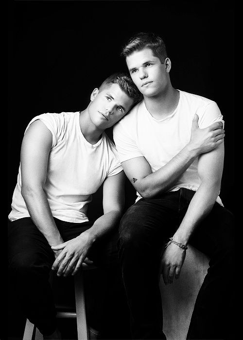 charlie-max:  Charlie and Max by Gabriel Goldberg 