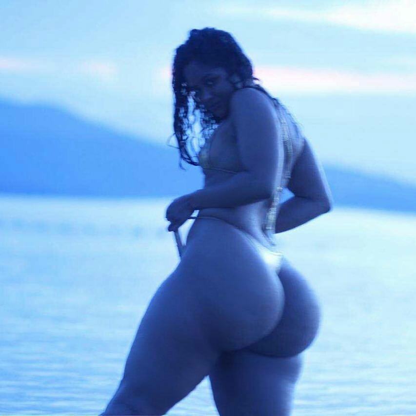 hillshavethighslive:  #Hills 😍 | @maliah_michel | #HillsHaveThighs | #maliah_michel