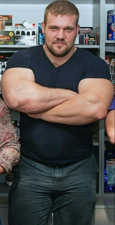 muscletothemax:  #massiveness #beefymuscle