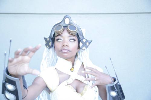 superheroesincolor:Steampunk Storm #Cosplay by CupcakeNinja Cosplay  Get the Storm