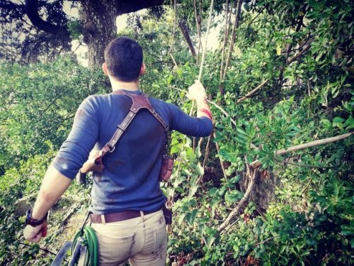 nathandrakeismylover:  NATHAN DRAKE COSPLAY - UNCHARTED 4 by IvaNathanCosplay 