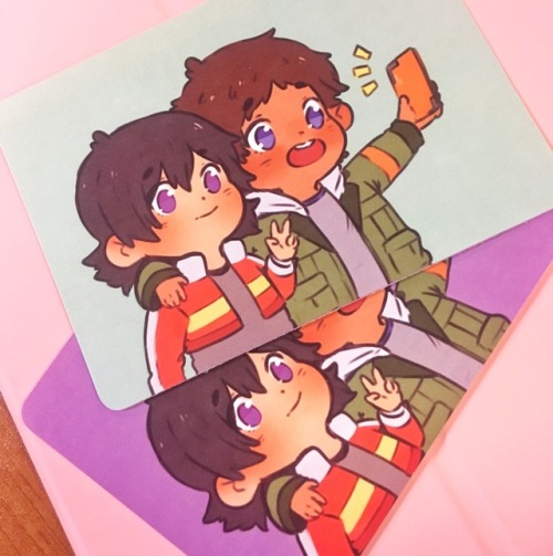 itzahann:  I still have a few leftover prints of these from the convention, so I’ll be giving them out as a little extra goody for getting something in my storenvy!!