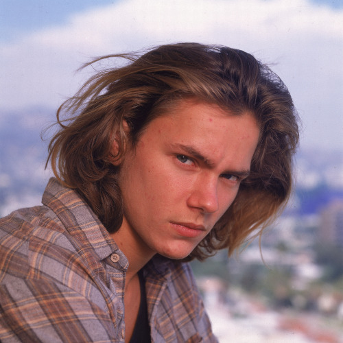 ohyeahpop:River Phoenix (1970 - 1993), 1988  - Photo by Nancy R. Schiff