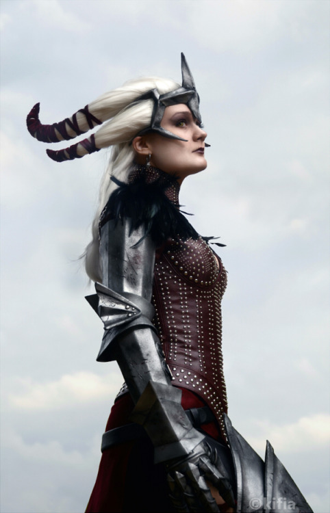 yumikoyuki:yumikoyuki:In 2013, YumiKoyuki aka myself as Flemeth from Dragon Age II.With this costume